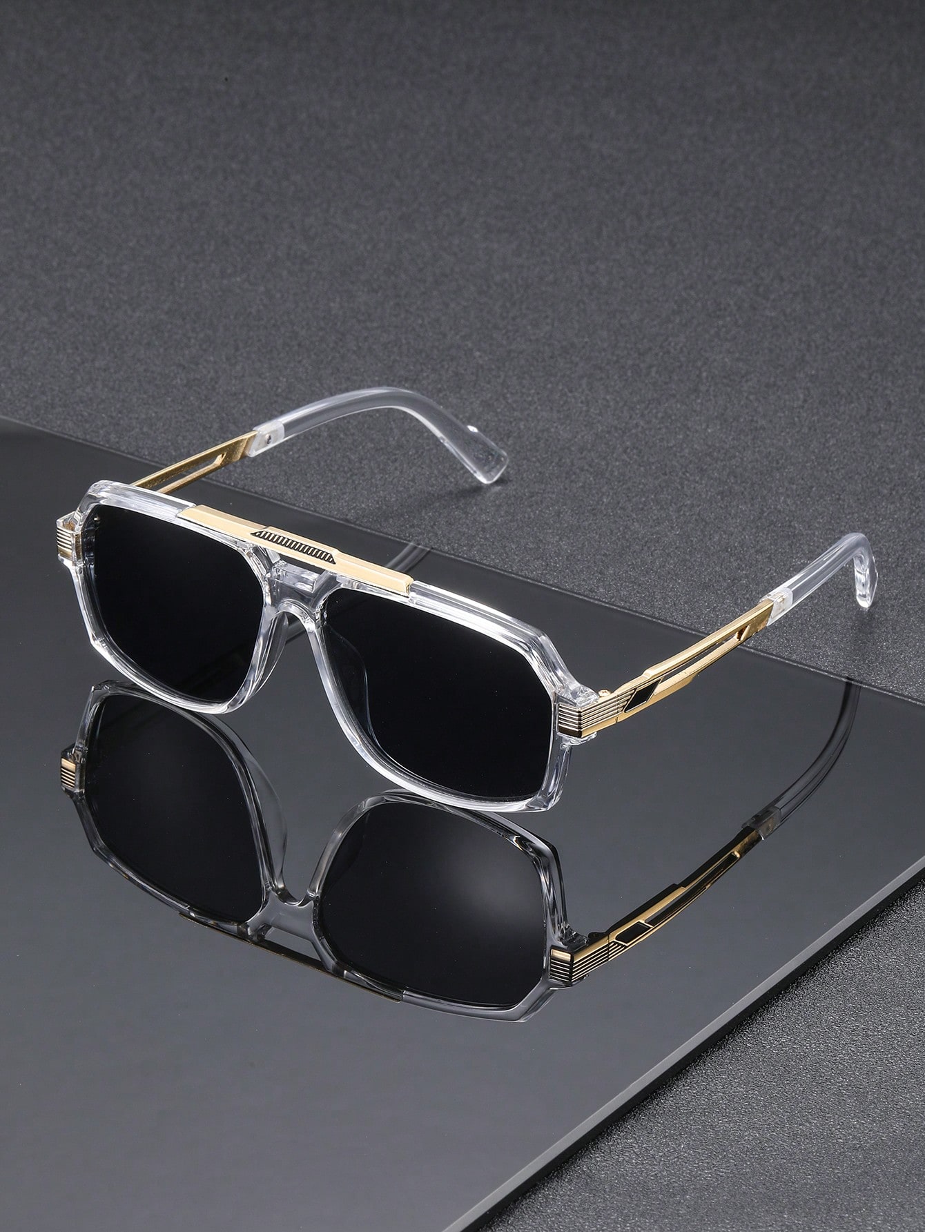 1 pair of men's T transparent  - مراجعة Metal Photo Panel وسعره